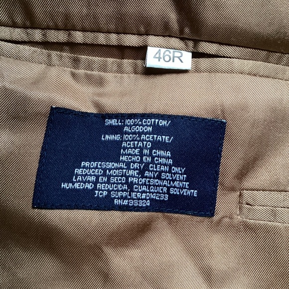 Stafford Corduroy Sports Coat, Tan
Sz 46R - Picture 9 of 13